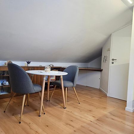 Lovely Attic Apartman-Melani ซาดาร์ ภายนอก รูปภาพ
