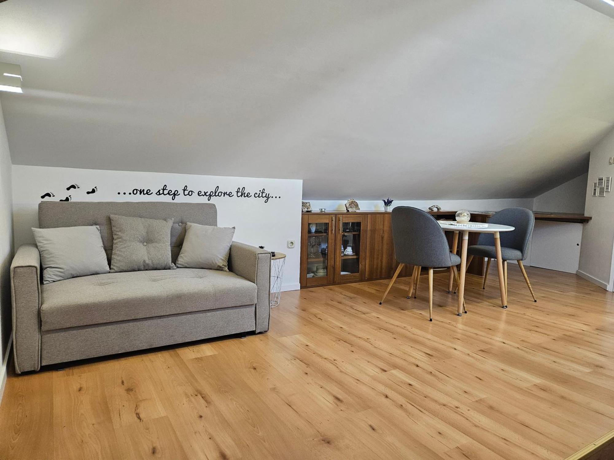 Lovely Attic Apartman-Melani ซาดาร์ ภายนอก รูปภาพ