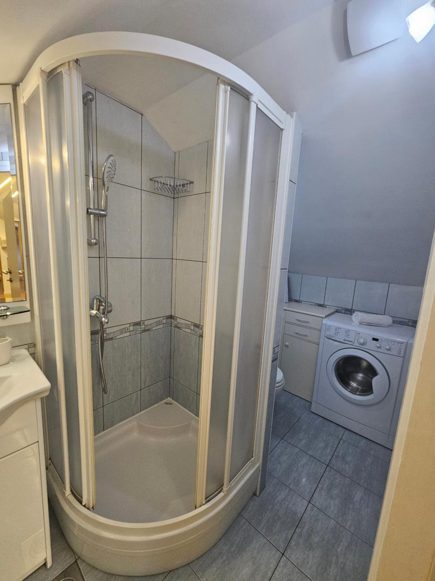 Lovely Attic Apartman-Melani ซาดาร์ ภายนอก รูปภาพ
