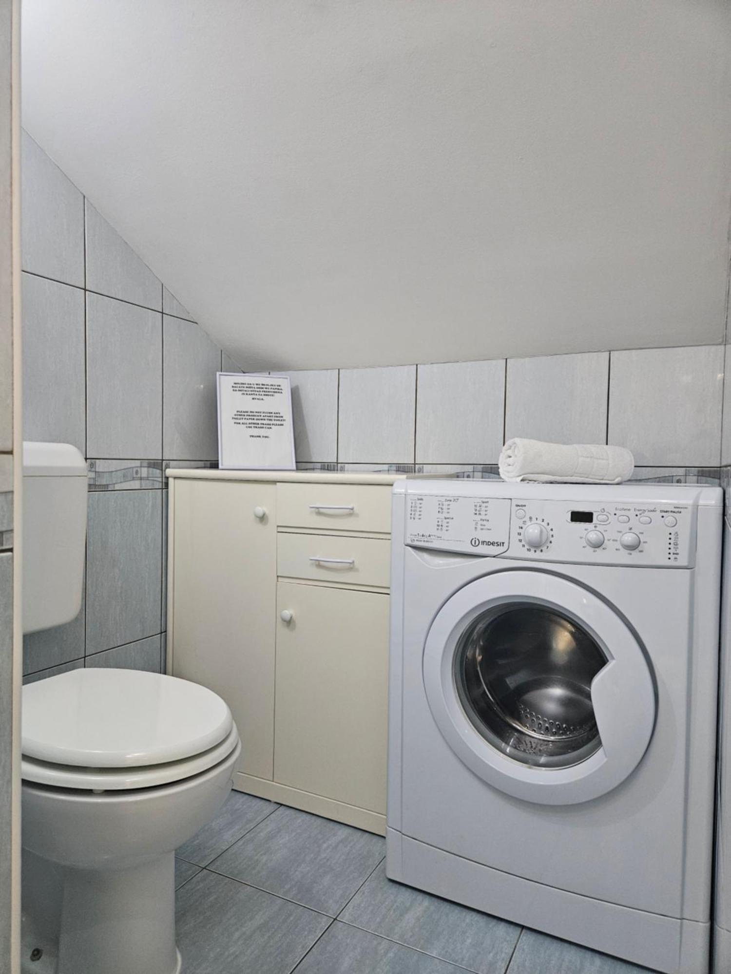 Lovely Attic Apartman-Melani ซาดาร์ ภายนอก รูปภาพ